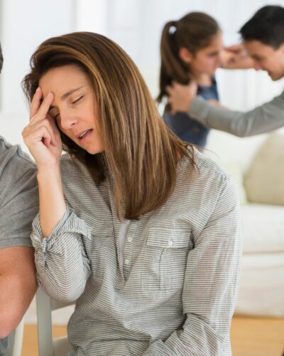 Séance de coaching pour améliorer la communication familiale et résoudre les conflits